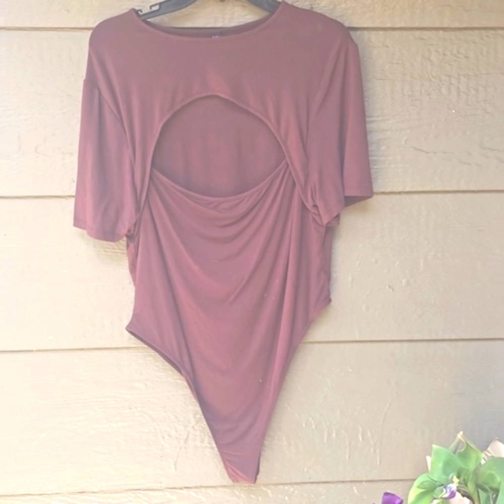 Shein curve  brown short sleeve Keyhole bodysuit 4x soft